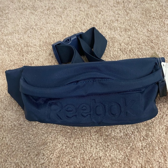Reebok fannypack bag - Picture 2 of 3
